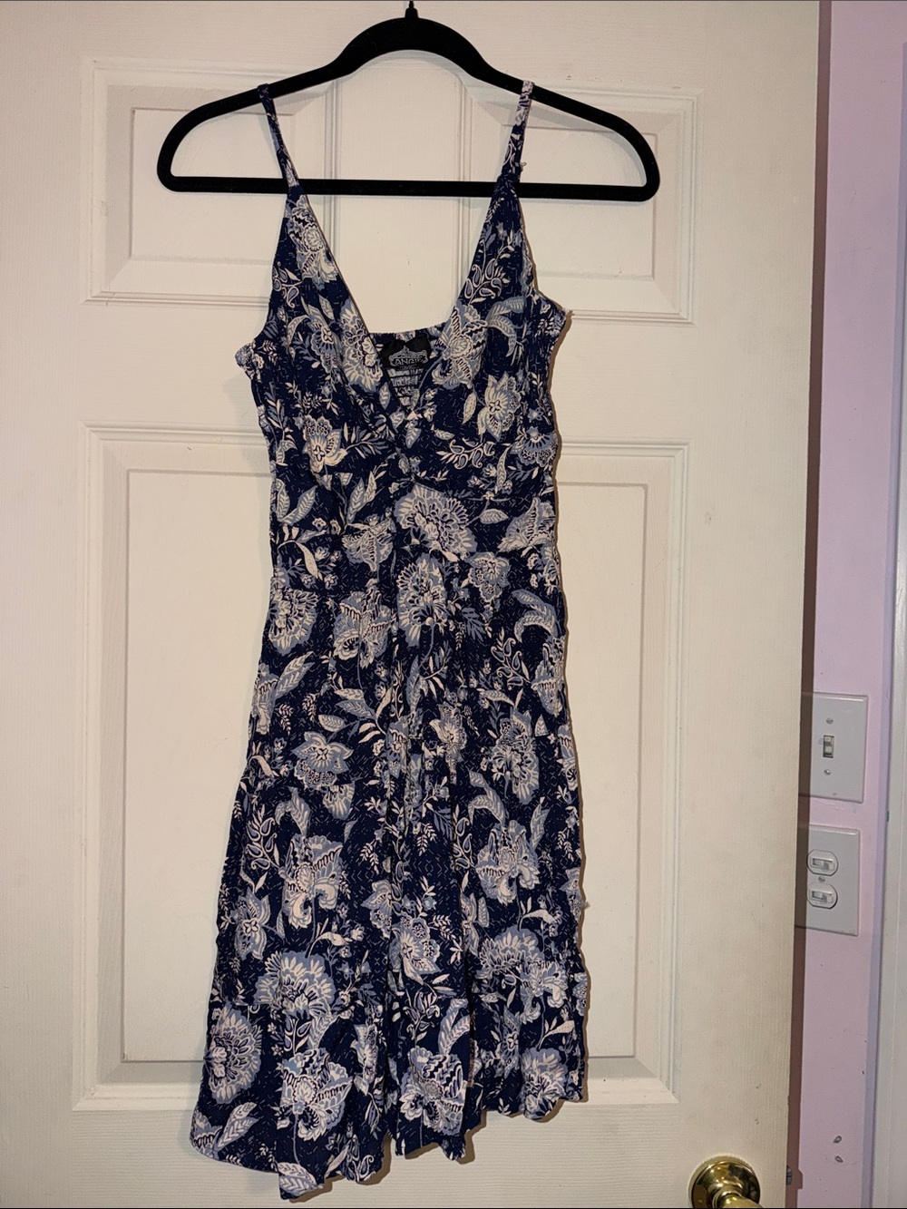 Women’s Angie keyhole blue floral dress